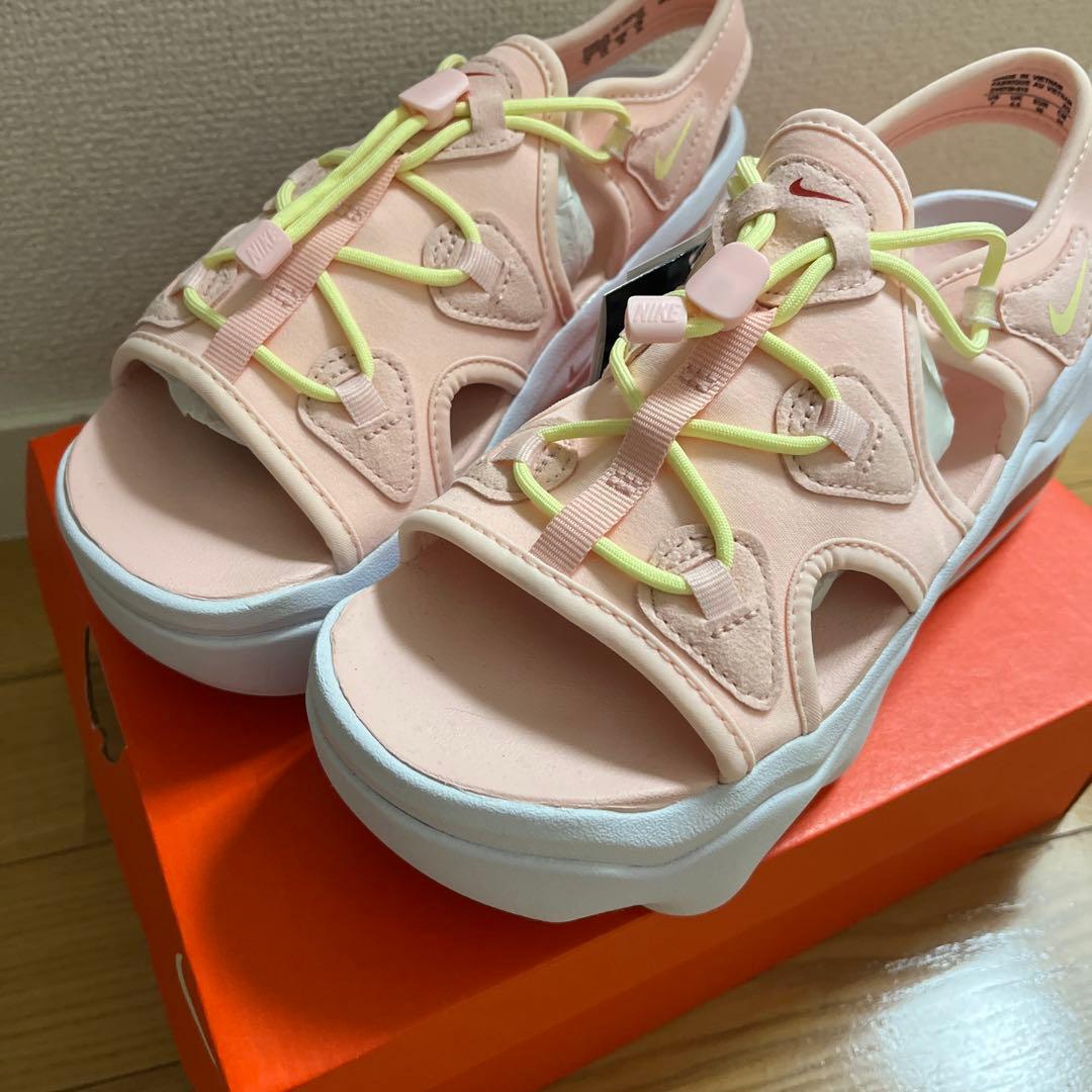 完売品 新品未使用 タグ 箱付き NIKE エアマックス ココ サンダル ピンク