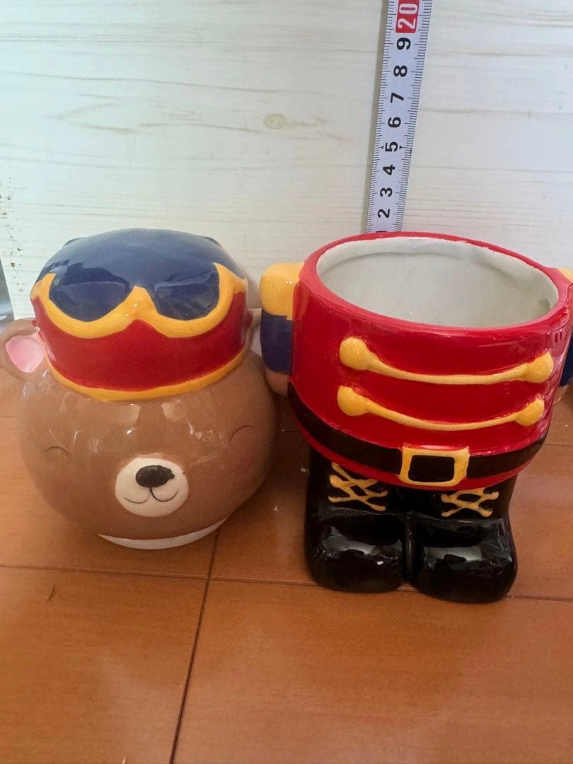 クマの兵隊デザイン陶器収納容器の写真2枚目