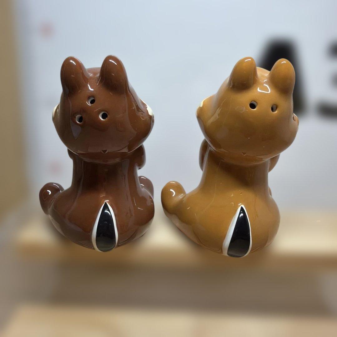 ディズニー　リス　チップとデール 陶器製 ソルト＆ペッパー入れ 2点セット　訳有の写真2枚目