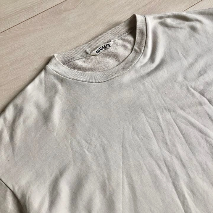 【値下】オーラリー AURALEE Tシャツの写真2枚目
