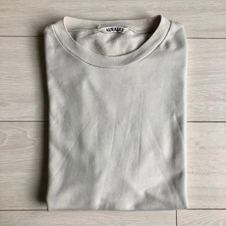 【値下】オーラリー AURALEE Tシャツの写真3枚目