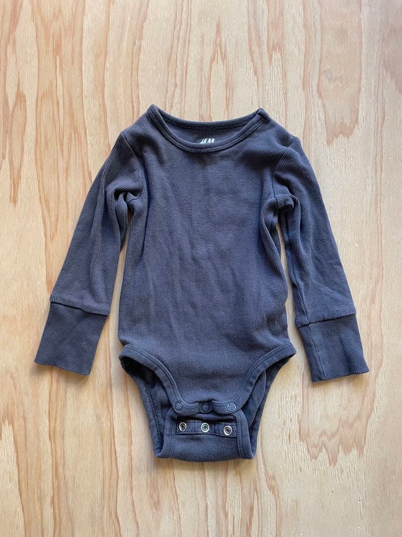 H&M ロンパースセットの写真2枚目