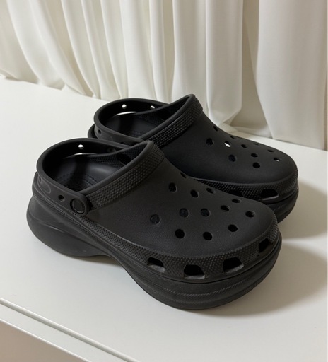 crocs クロックス 厚底サンダル W7 23cm ブラック 黒 プラットフォーム