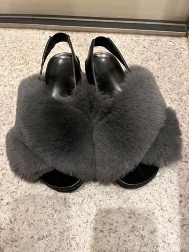 gu ファー サンダルの写真2枚目