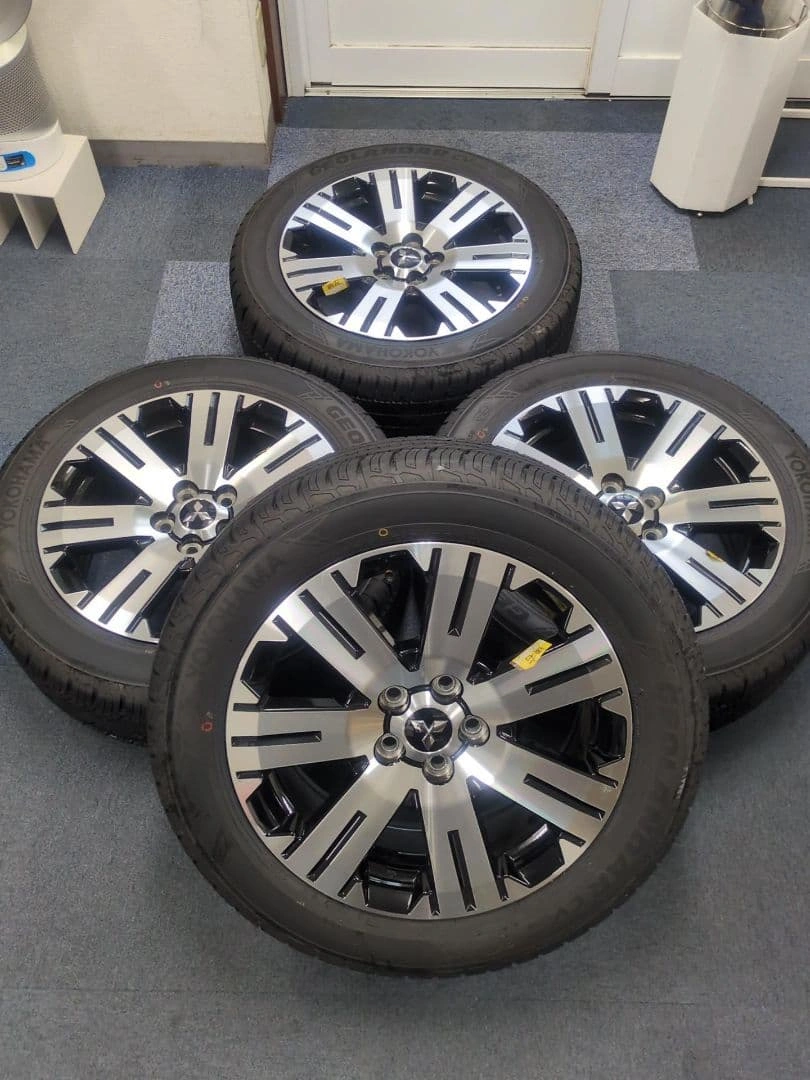 デリカD:5 純正18インチ 4本 YOKOHAMA ジオランダーG058 美品