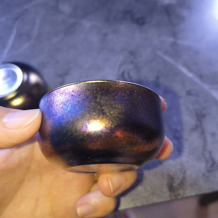 チタン製 ぐい呑み 焼き色発色 盃 酒器 ハンドメイドの写真2枚目