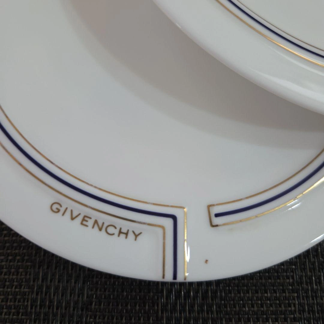 【最終値下げ!8月末掲示終了】GIVENCHY プレート 皿 5枚セットの写真2枚目