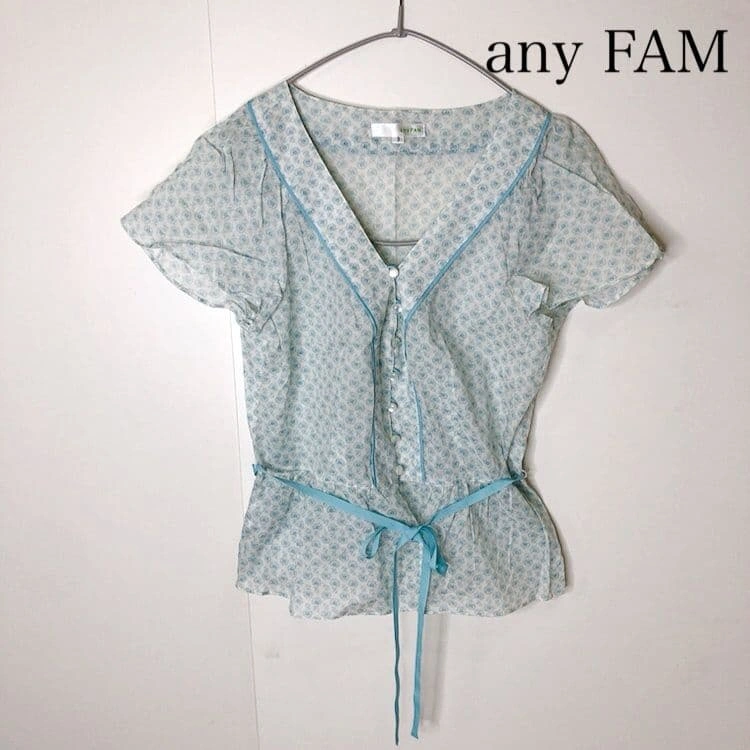 【最終値下げ!7月末掲示終了】any FAM 半袖 ブラウス 花柄 ライトブルー
