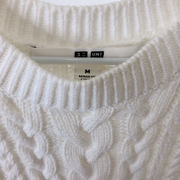 UNIQLO ケーブル編み ノースリーブ ニット ホワイトの写真5枚目