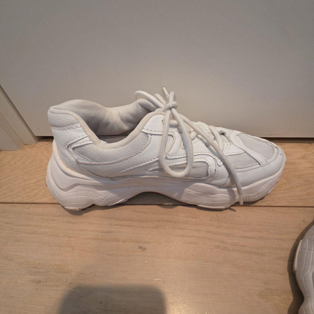 【スニーカーまとめ売り】adidas 他　 レディース　４足の写真7枚目