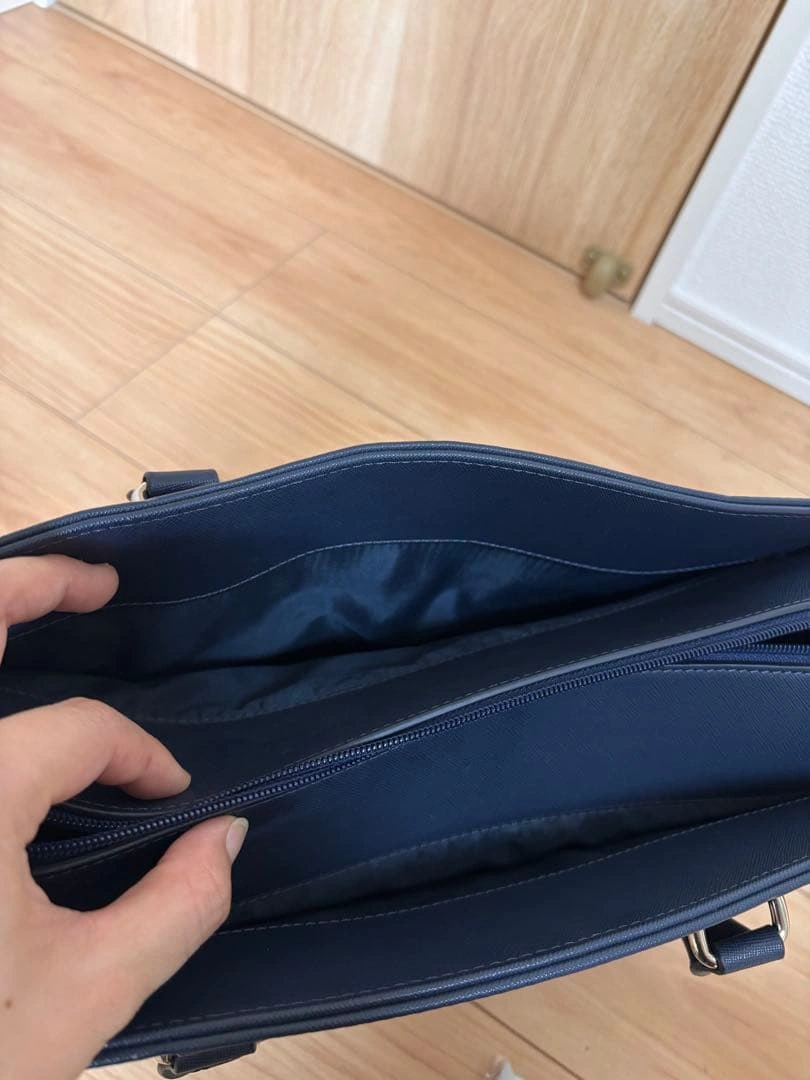 【洋服の青山】レディース ビジネスバッグ ネイビーの写真4枚目
