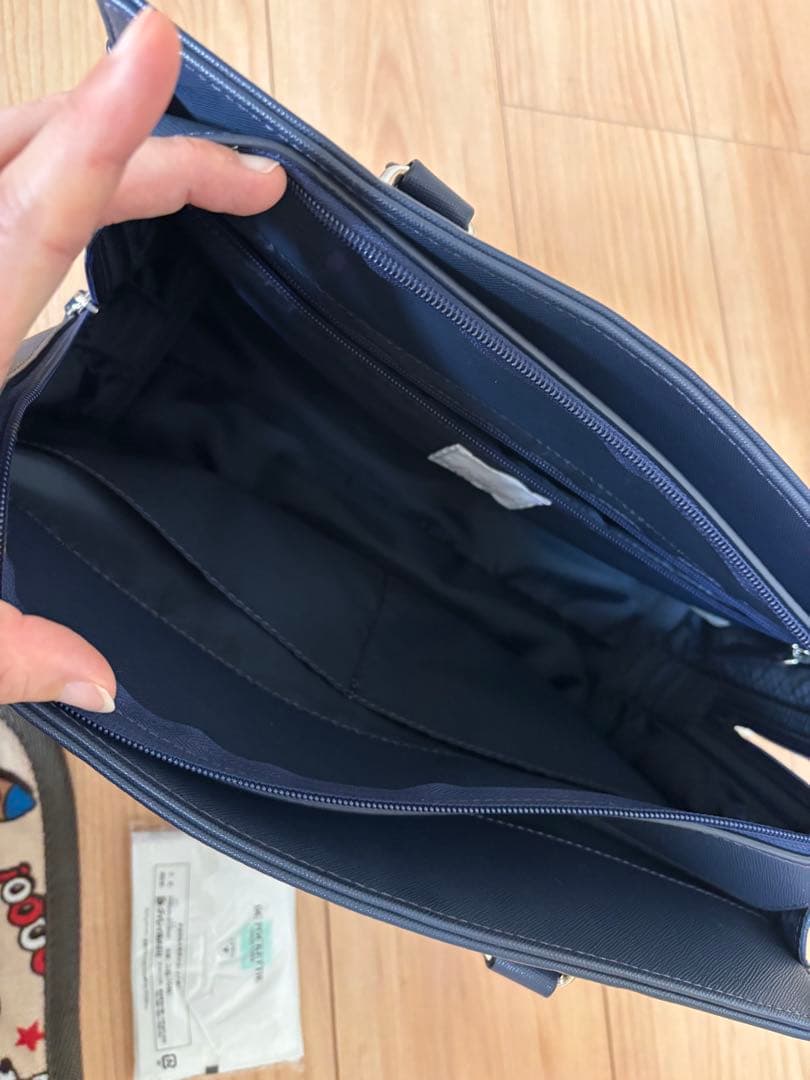 【洋服の青山】レディース ビジネスバッグ ネイビーの写真5枚目