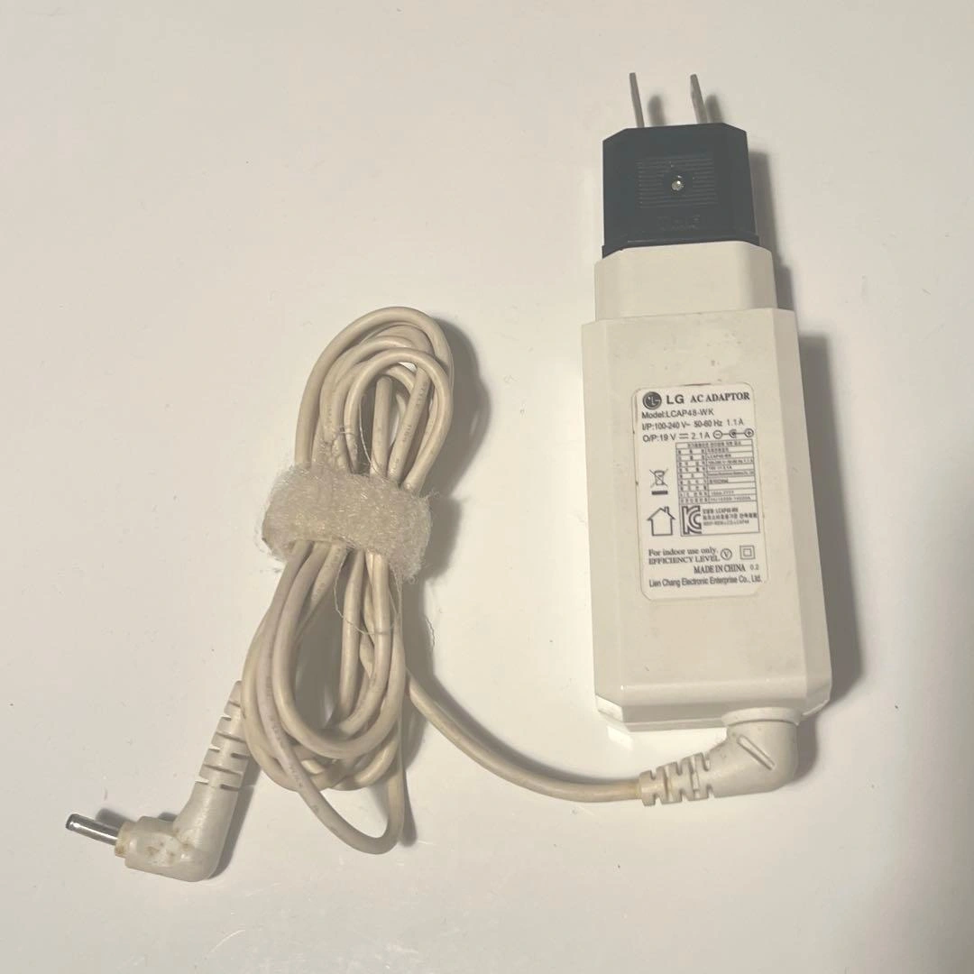 LG gram 14Z950-LT10K ジャンク品 ACアダプター付 SSD無の写真7枚目