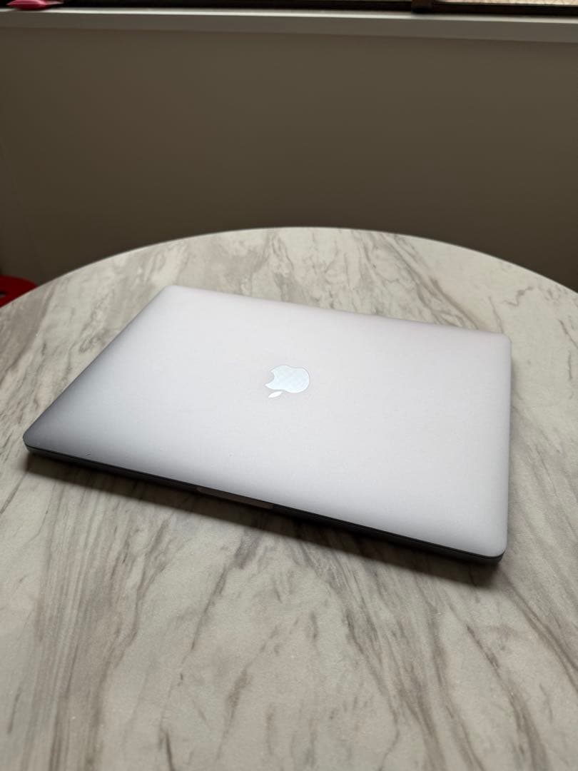 Apple MacBookPro 2019 本体