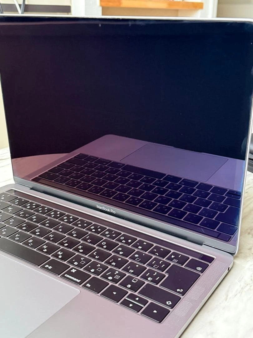 Apple MacBookPro 2019 本体の写真5枚目