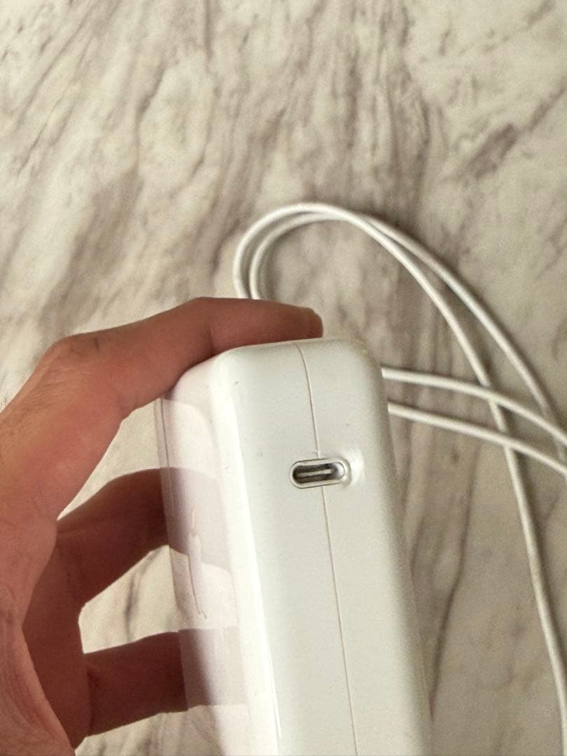 Apple MacBookPro 2019 本体の写真7枚目