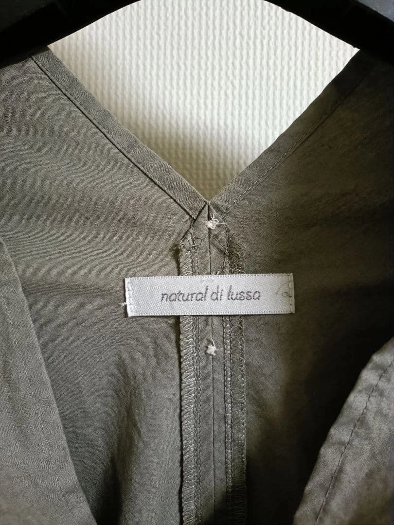 natural di lussa 長袖 ブラウス 日本製 カーキ 綿100%の写真3枚目