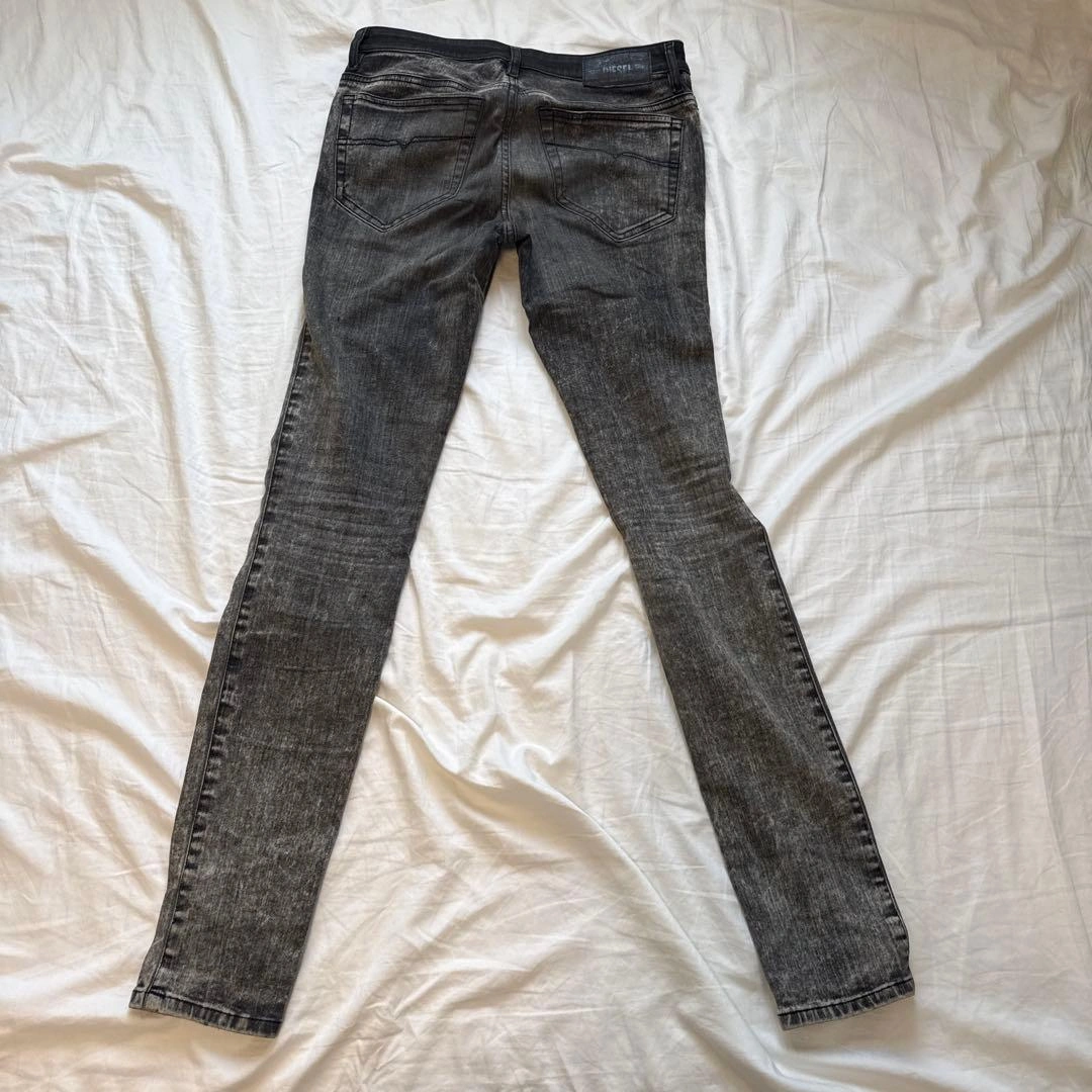 DIESEL Skinzee スキニーデニム 28インチ グレー バイカラーの写真2枚目