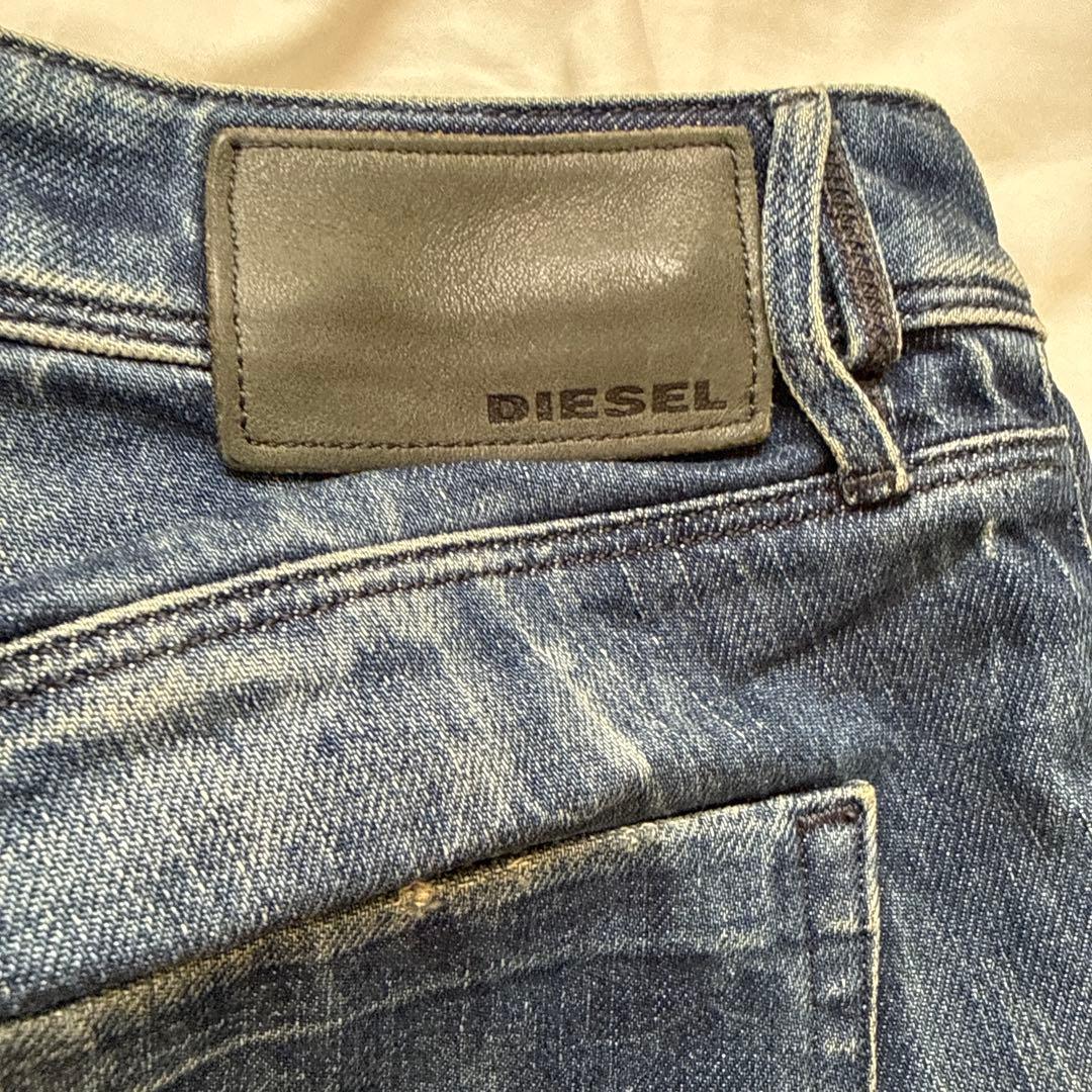 DIESEL ディーゼル NEVY ストレートデニム 28インチ インディゴの写真3枚目