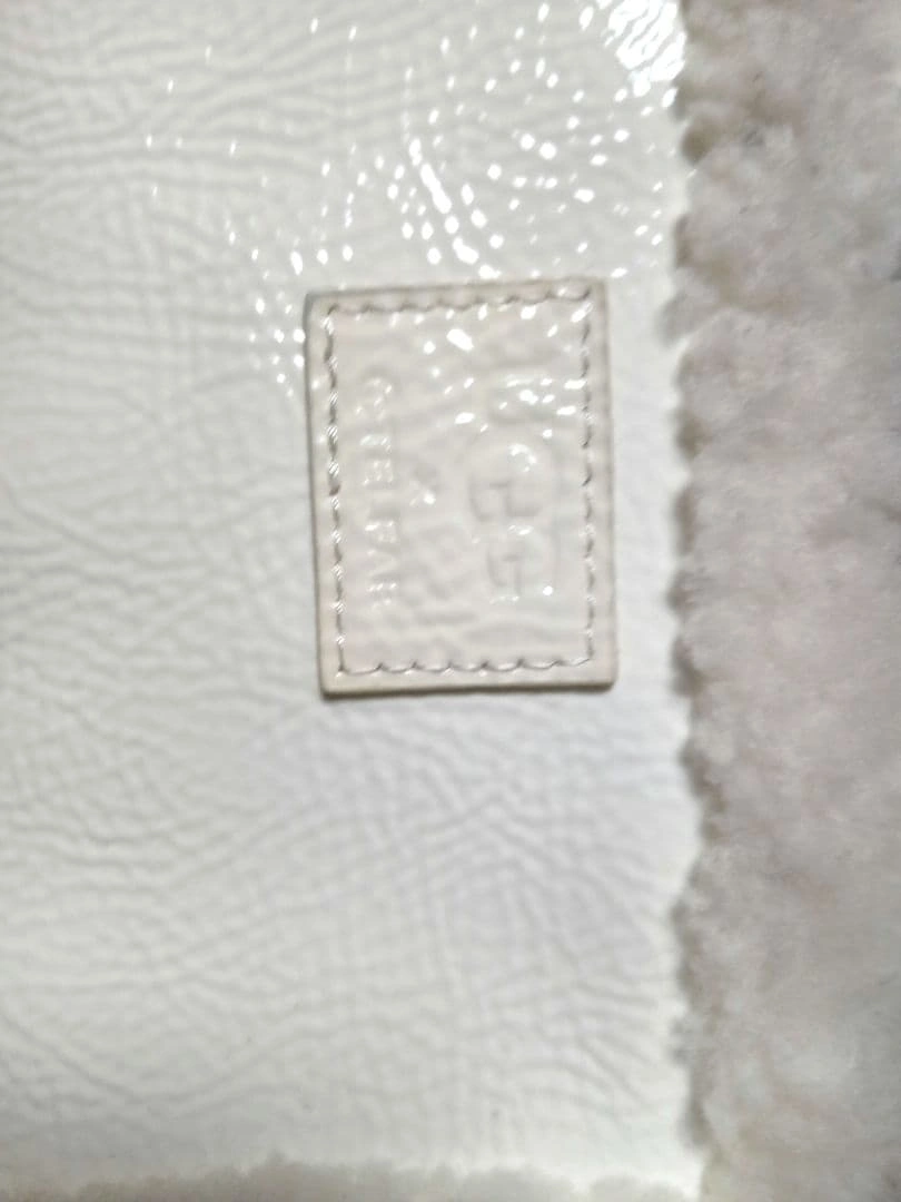 UGG × TELFAR ミニトートバッグ ホワイト 2WAY シープスキンの写真9枚目
