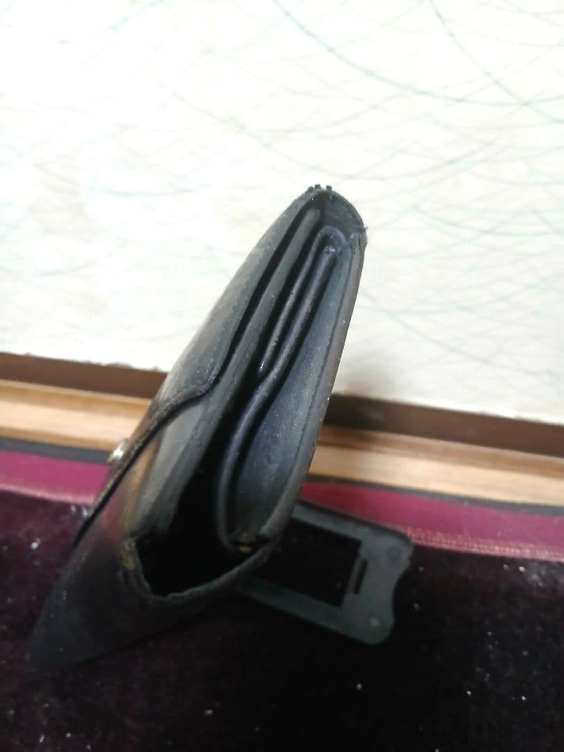ルイヴィトン M65105 ポルトトレゾール インターナショナル モノグラムの写真4枚目