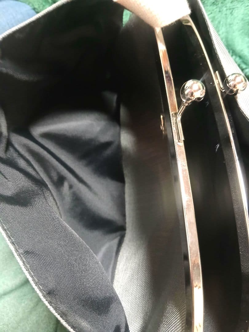 美品 AYANOKOJI Sarei がま口 ショルダーバッグ グレー 斜め掛けの写真9枚目
