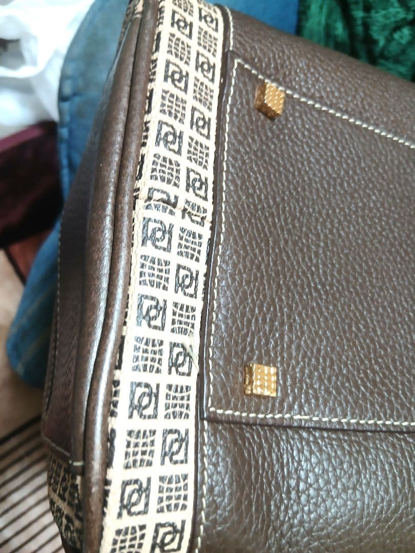 美品 PORTS ポーツ ハンドバッグ トートバッグ モノグラム チャーム付きの写真8枚目