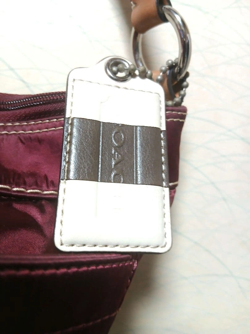 COACH コーチ F13329 ハンプトンズ ナイロン ショルダーバッグの写真3枚目