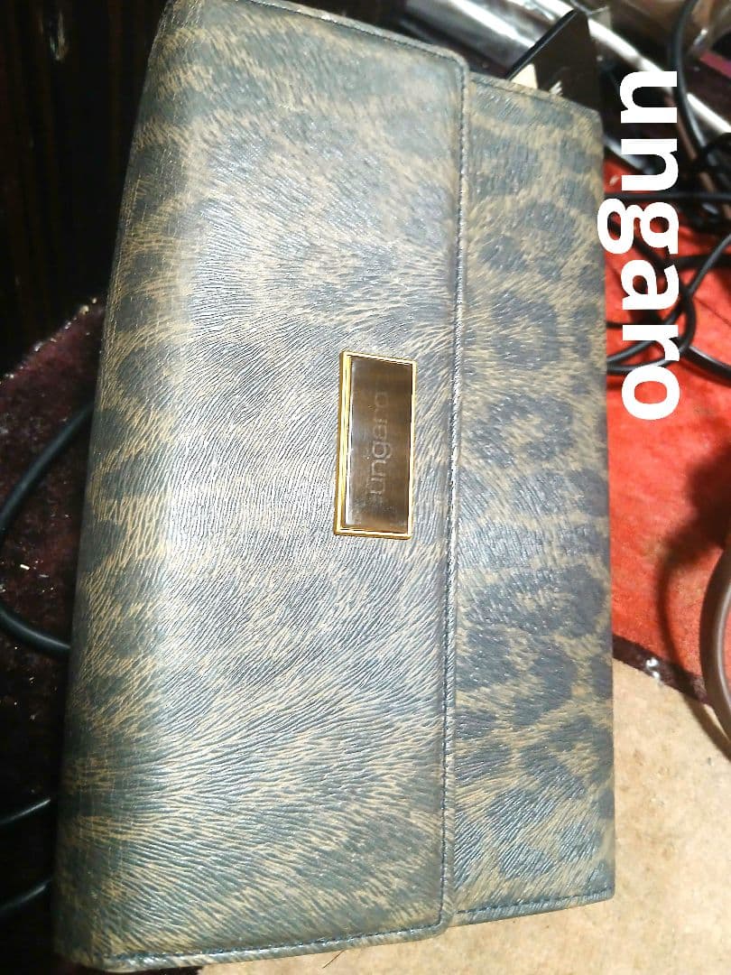 U by ungaro ユーバイウンガロ 長財布 レザー 型押し レオパード