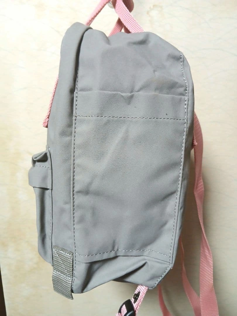 FJALLRAVEN カンケン Mini 7L Fog Pink グレー×ピンクの写真5枚目