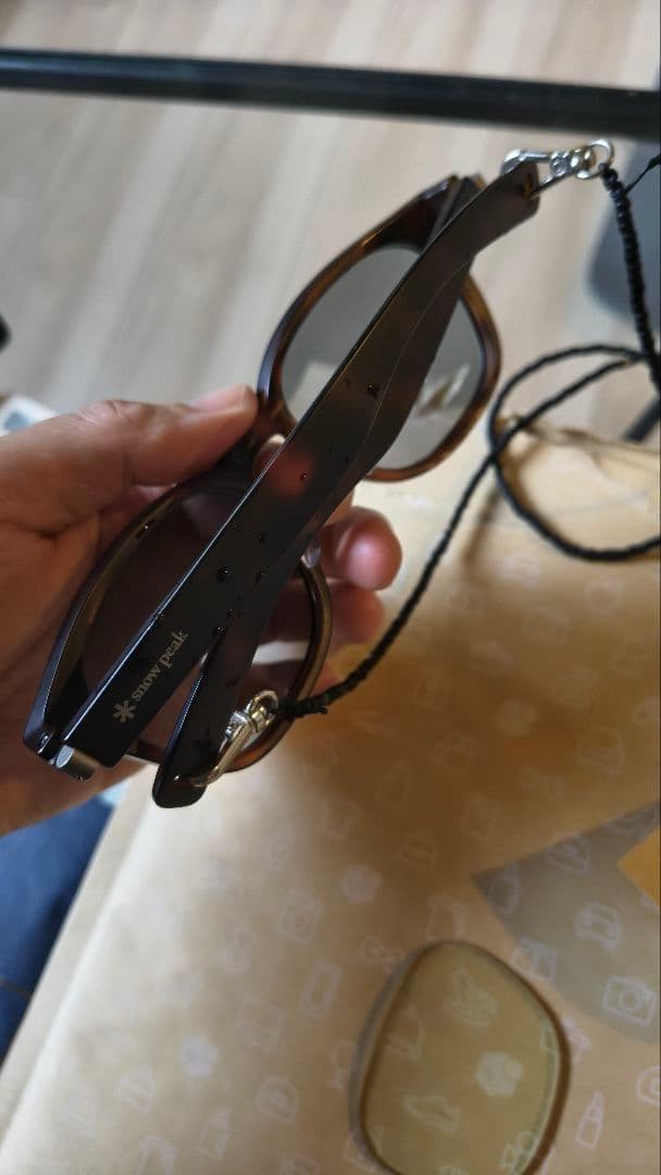 自動調光レンズのみ JINS × Snow Peak SUNGLASSESの写真3枚目