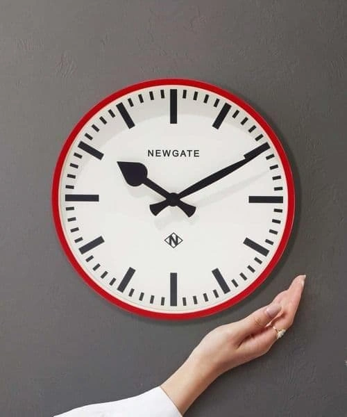 NEWGATE ニューゲート 掛け時計 イエロー レイルウェイクロック イギリスの写真3枚目