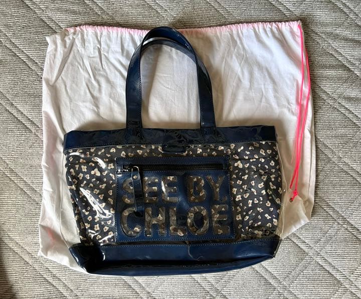 SEE BY CHLOE PVCバッグ　ヒョウ柄　ネイビー