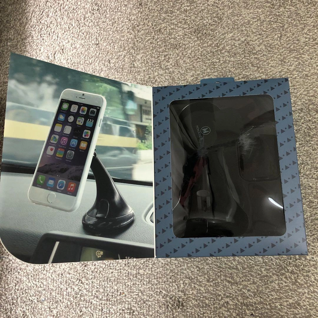 車載スマホホルダー(車のダッシュボードやフロントガラスにスマホをホールドします)の写真3枚目