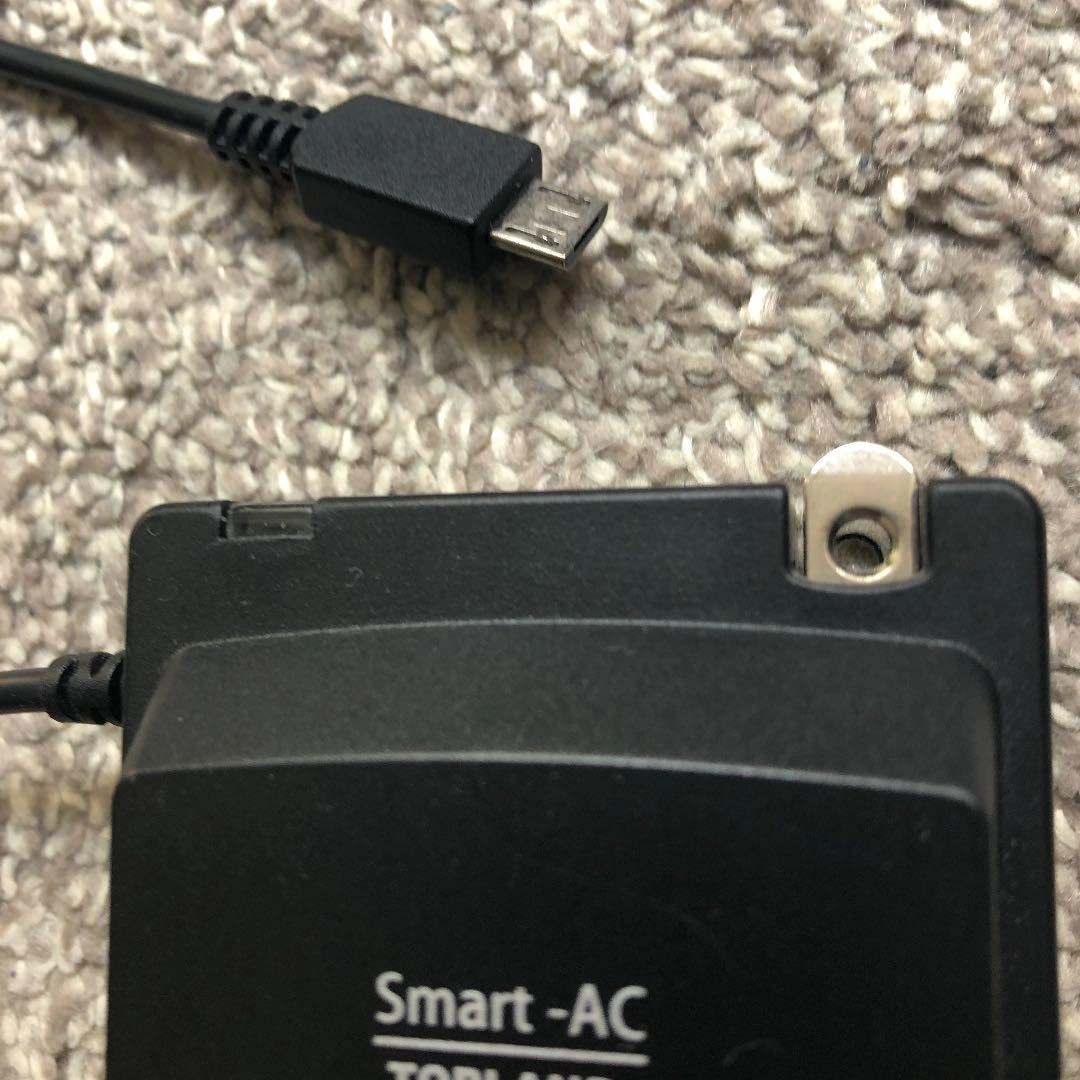 USB-AC充電器 スマホ・タブレット対応 TOPLAND 高速充電の写真3枚目