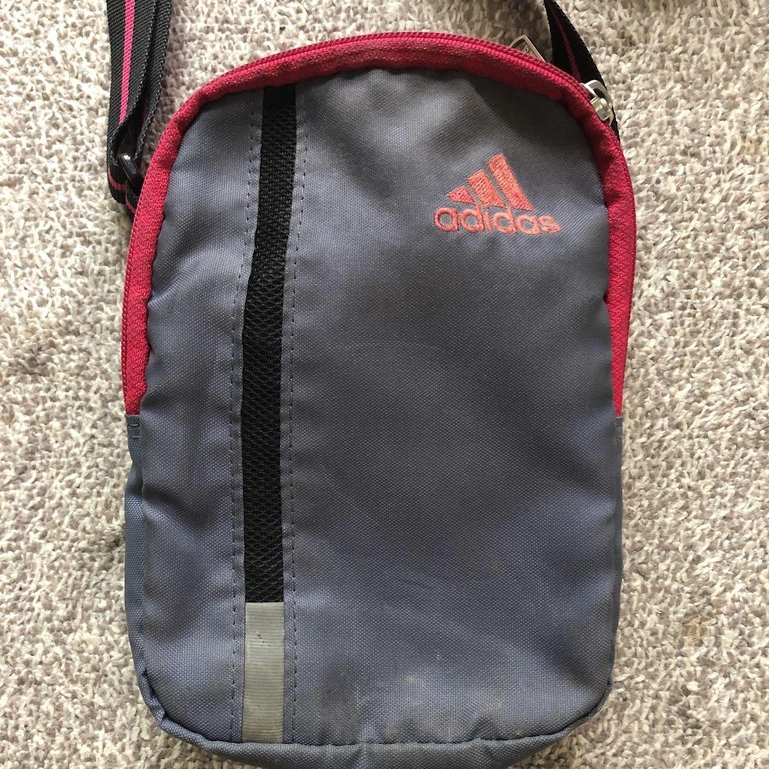 adidas アディダス ショルダーバッグ
