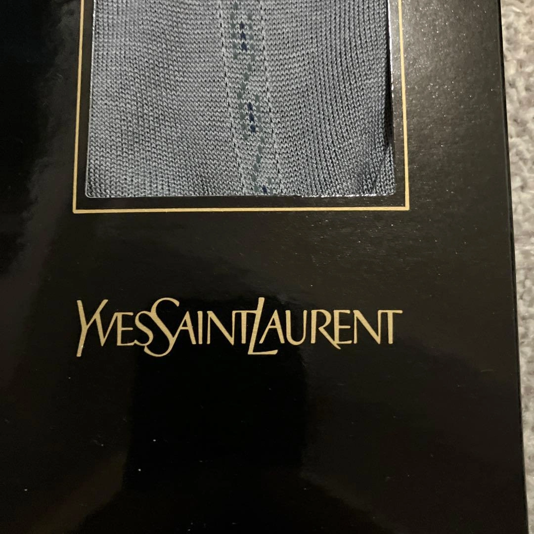YVES SAINT LAURENT グレーソックスの写真3枚目