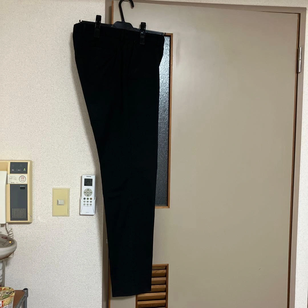 バーニーズ ニューヨーク メンズ スラックス パンツ ブラックの写真4枚目