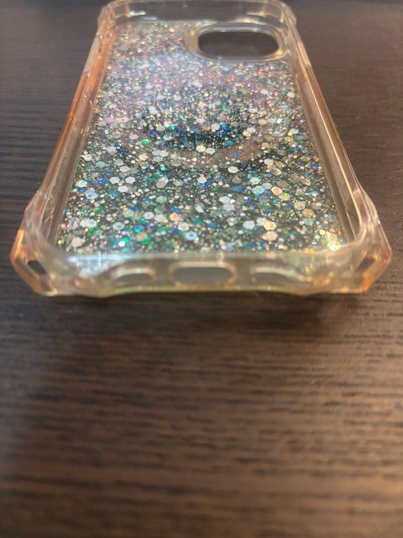 iPhone15用 グリッターケース ホルダー付きの写真4枚目