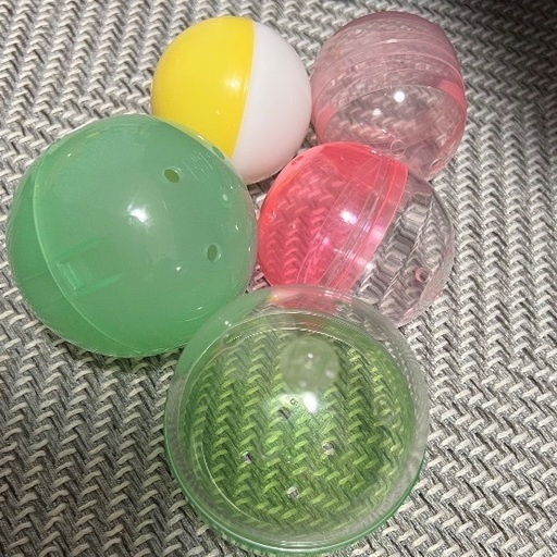 カプセル ガチャガチャ いろいろ