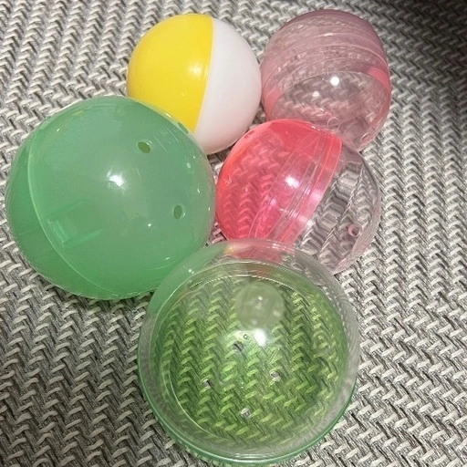 カプセル ガチャガチャ いろいろ