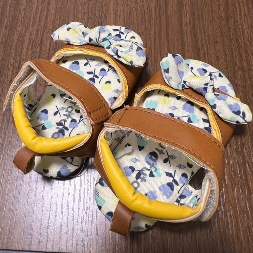 【新品未使用】バースデイfutafuta サンダル13cmの写真2枚目