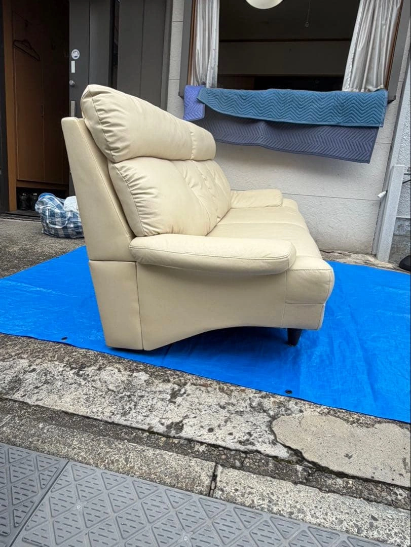 2人掛ソファ-アイボリー 本革【お引取り場合には¥5000】値下げしましたの写真5枚目