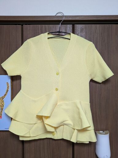 【La-gemme】※未使用品※ラジエム イレギュラーヘム ペプラム Vネック リブニット カーディガン(半袖)