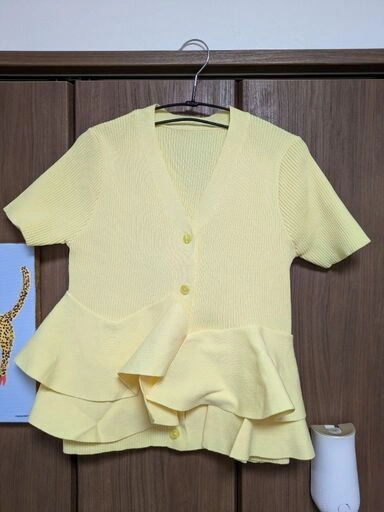 【La-gemme】※未使用品※ラジエム イレギュラーヘム ペプラム Vネック リブニット カーディガン(半袖)