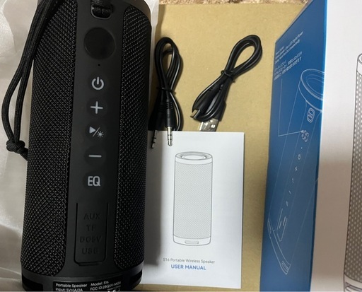 新品未使用 S16 ワイヤレスBluetoothスピーカー LEDライト付き 高音質