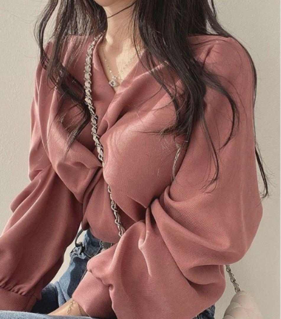 レッド ツイストデザイン シャツ Lサイズの写真2枚目
