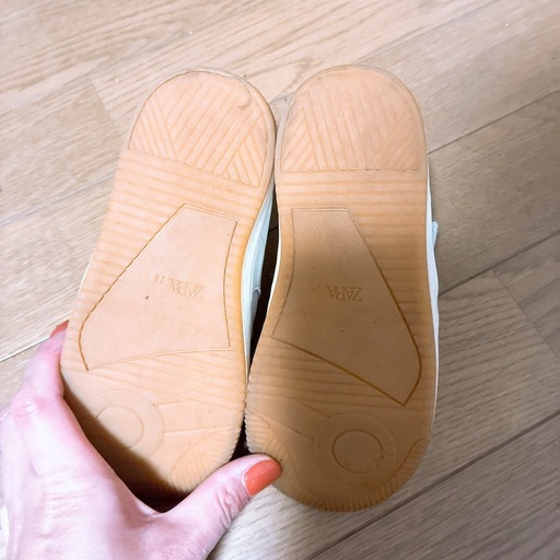 ZARA ベビースニーカー　白　16cm 17cm 26サイズの写真4枚目