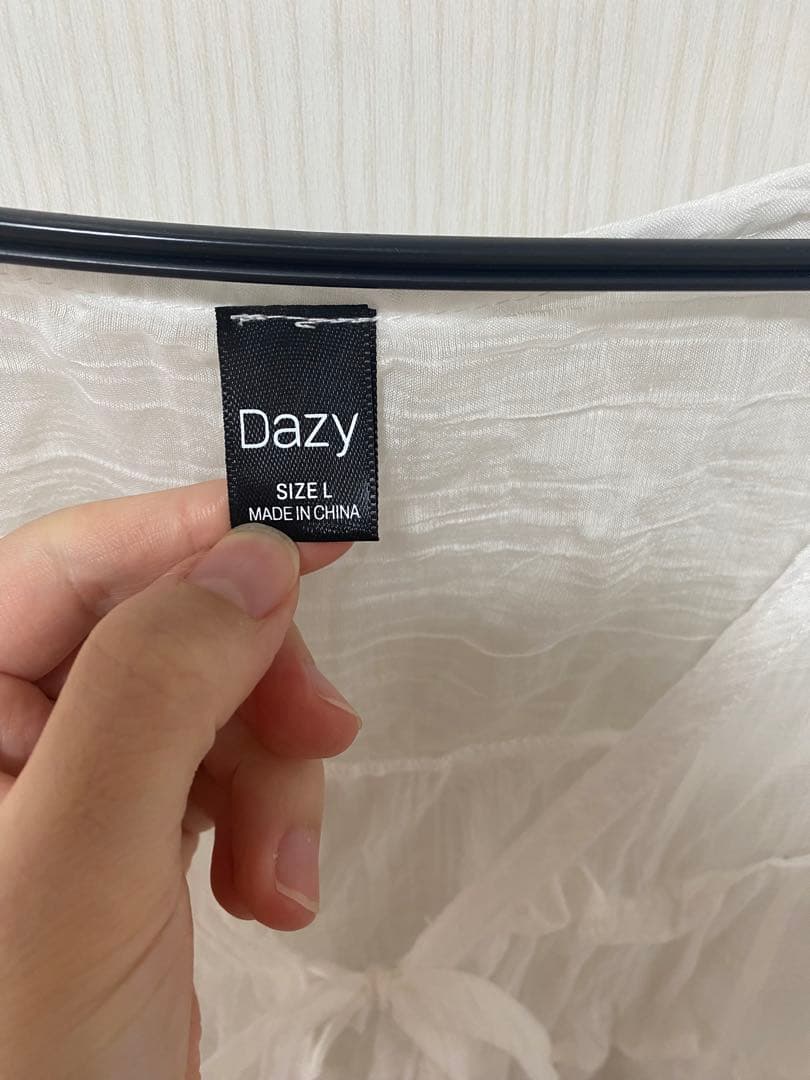 Dazy ホワイト 長袖 シアーブラウス Lサイズの写真3枚目