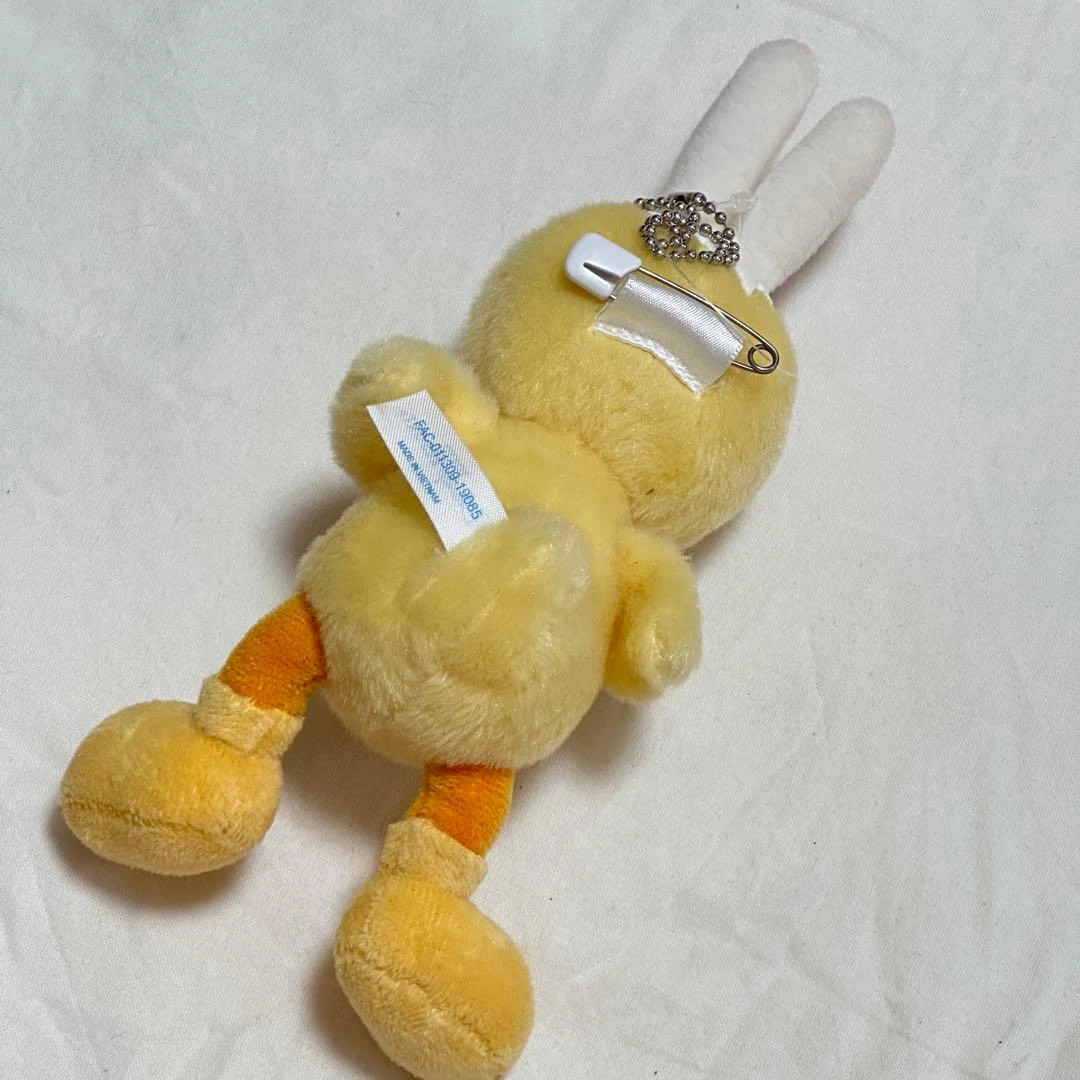 うさぎの耳をつけたひよこのぬいぐるみ マスコットの写真2枚目